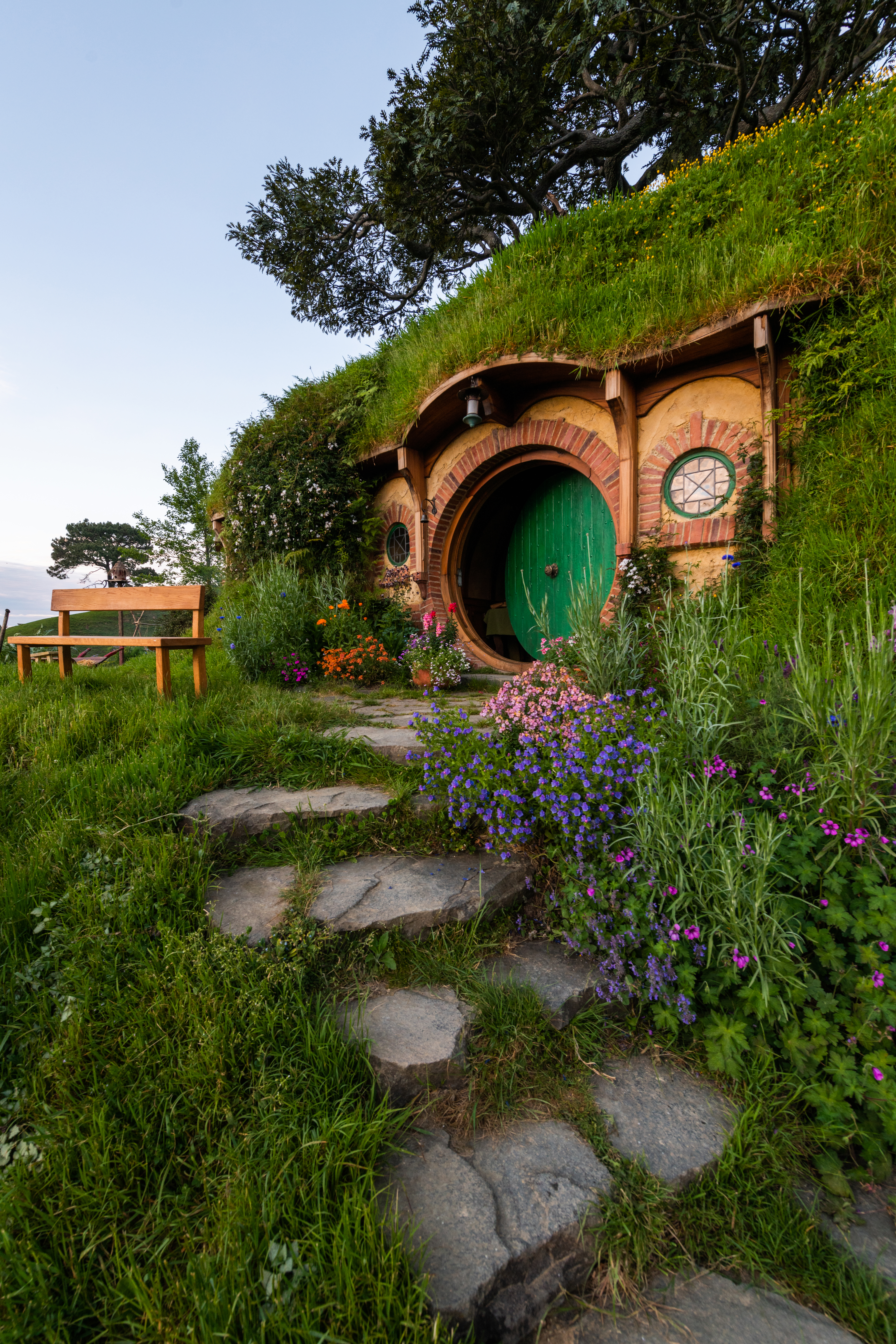 Hobbiton Movie Set Tour Lunch Combo Hobbiton Movie Set Tours